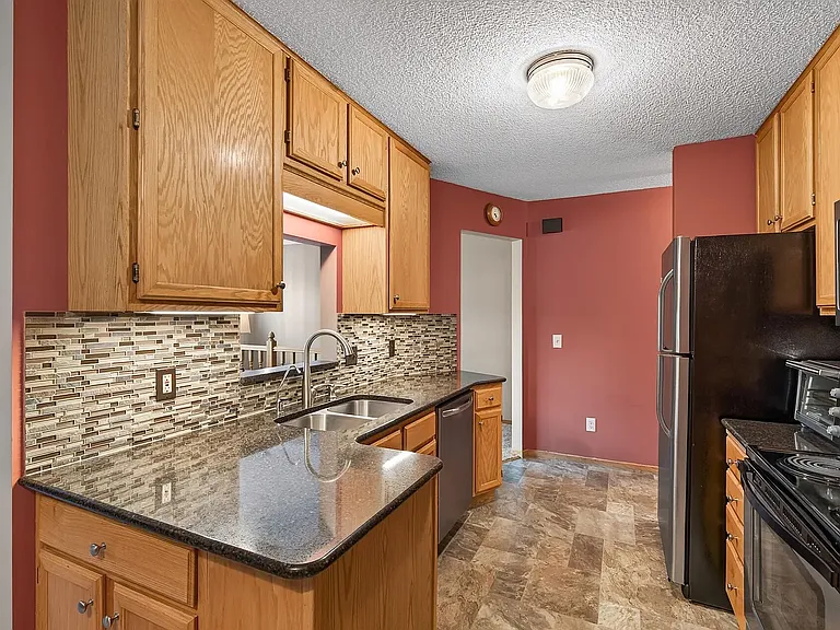 14316 Estates Ave — Photo 25