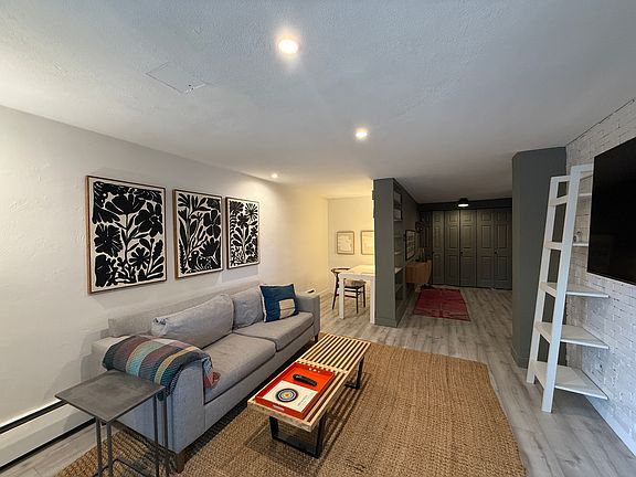 4th image of 1090 N Lafayette St APT 101