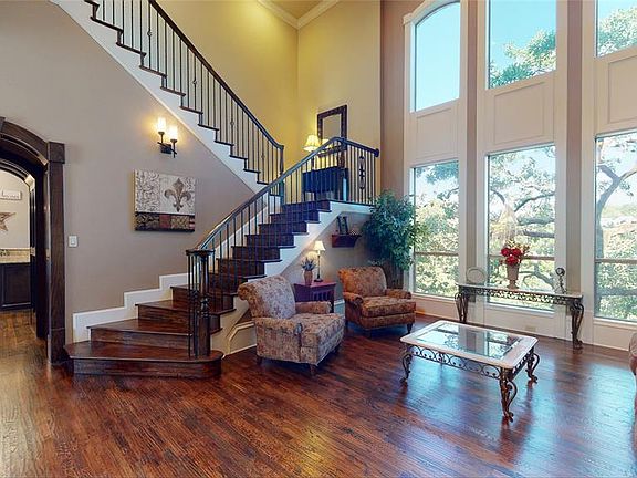 4th image of 711 Winding Bend Cir