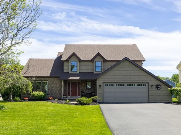 103 W Forest Dr, Rochester, NY 14624