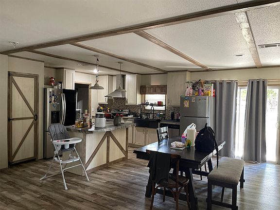 4th image of 103 Azalea Ave