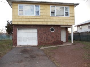 465 Lewis St, Somerset, NJ