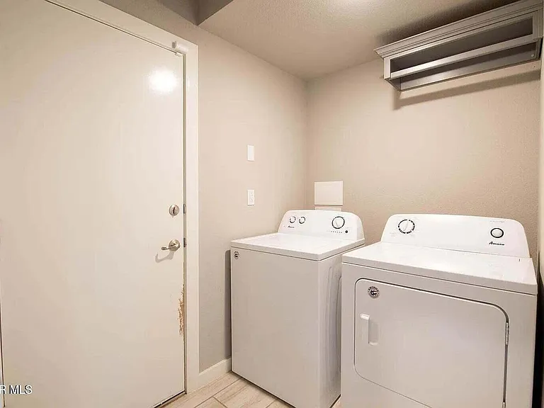 13713 Olney Ave — Photo 26