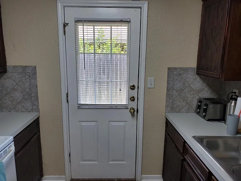 4409 Thunder Creek Dr #B — Photo 9