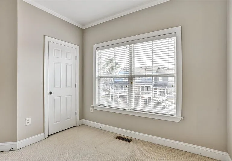 324 Carlyle Park Dr — Photo 14
