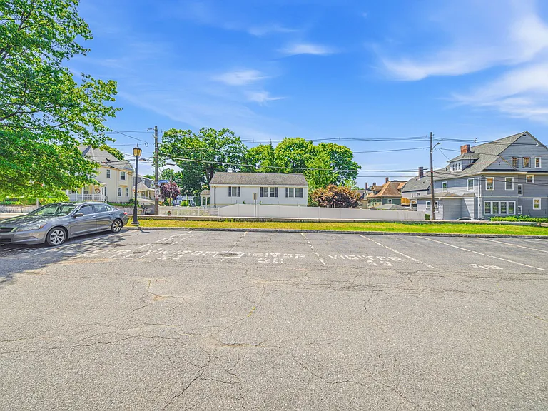 145 Glenwood St #304 — Photo 40