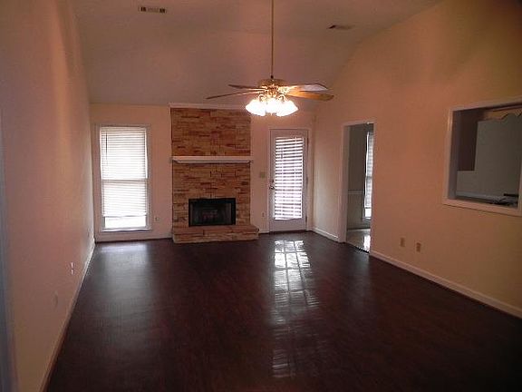 3rd image of 109 Lee Road 2035