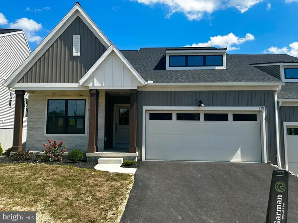 918 N Lincoln St #4-02, Palmyra, PA 17078