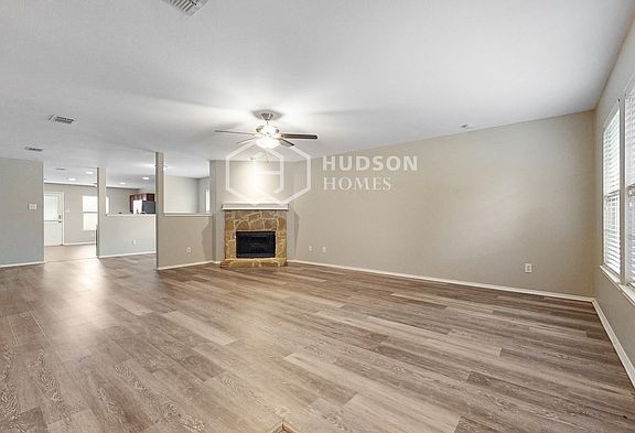 3rd image of 528 Blue Sage Dr
