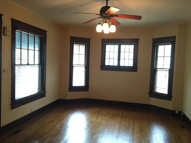 730 E Hunter Ave — Photo 5