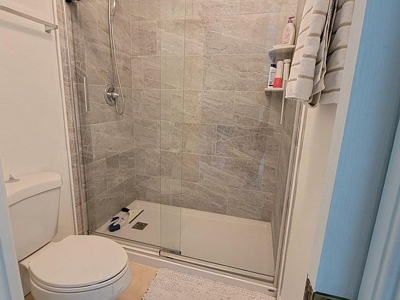 4th image of 2808 Club Cortile Cir APT A