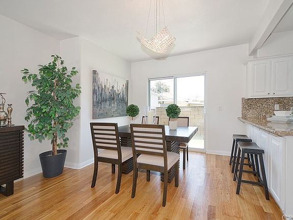 5th image of 2210 W Verdugo Ave