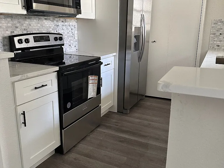 833 Riverside Dr #831 — Photo 7