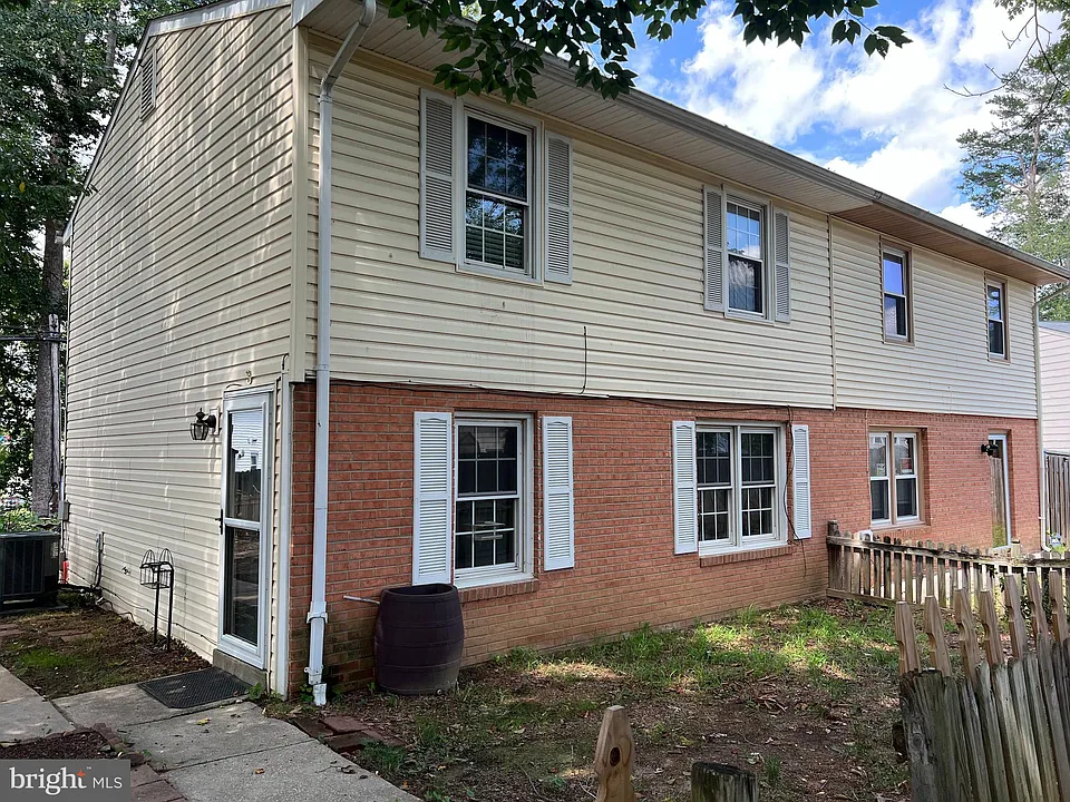 3 Birch Ln
