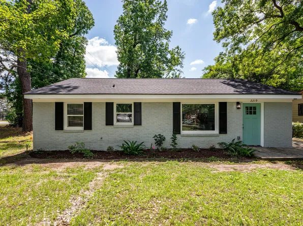 2219 Eagle Dr, North Charleston, SC 29406
