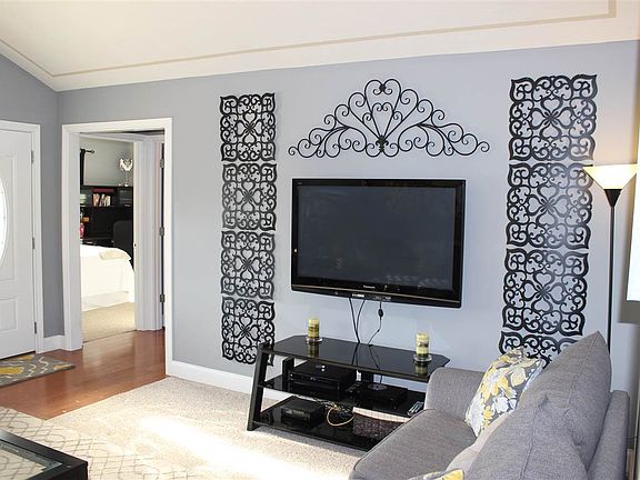 3rd image of 324 Brighton Ave