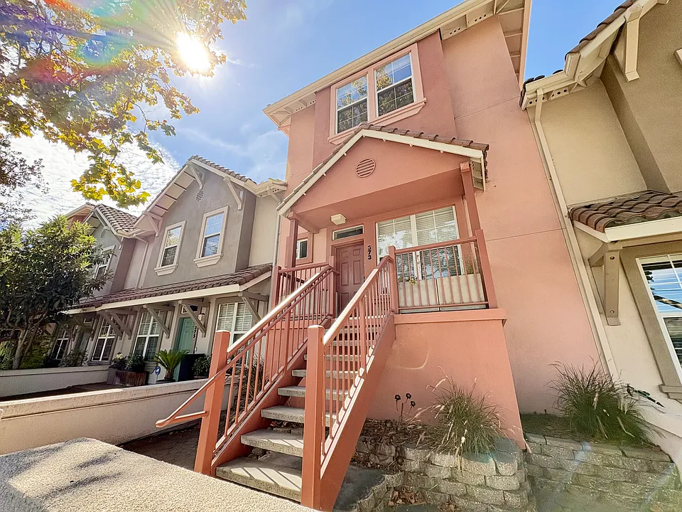 373 Race St