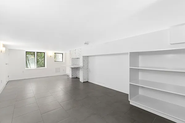 Rented by Douglas Elliman | media 31