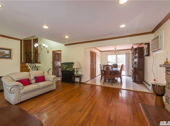 2nd image of 1764 White St