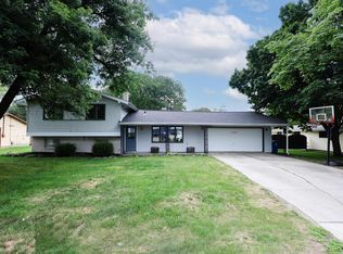13524 Fairview Dr, Grabill, IN 46741