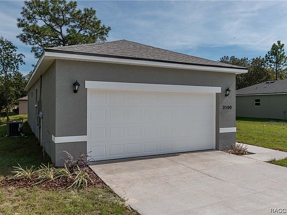 3rd image of 2500 W Bravura Dr