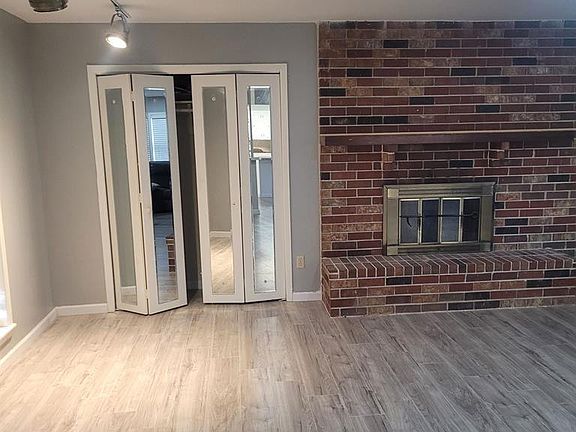 3rd image of 3106 Oakmont Dr
