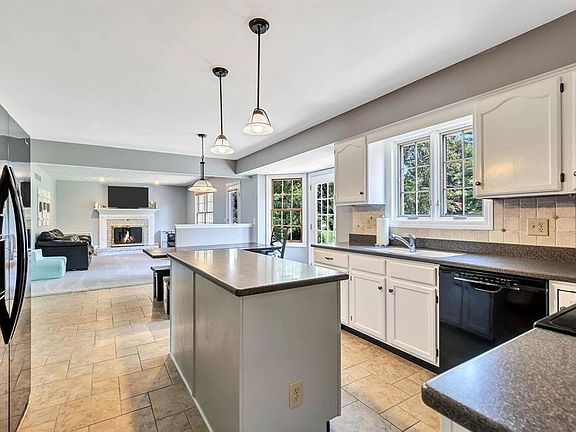 4th image of 7980 Stonebarn Dr
