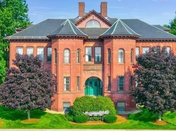 327 Plantation St APT 308, Worcester, MA 01604