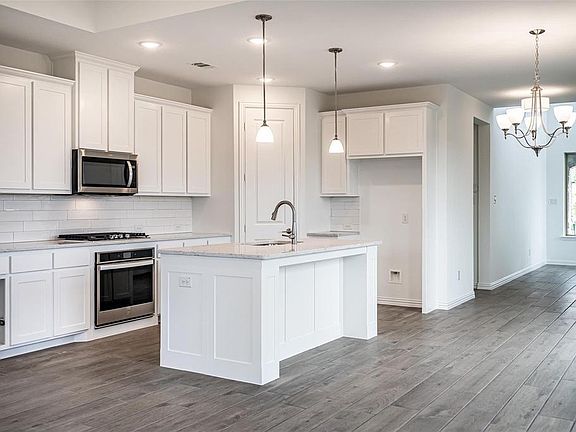 4th image of 3913 Morel Dr