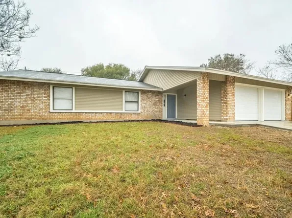 1303 Bay Horse Dr, San Antonio, TX 78245