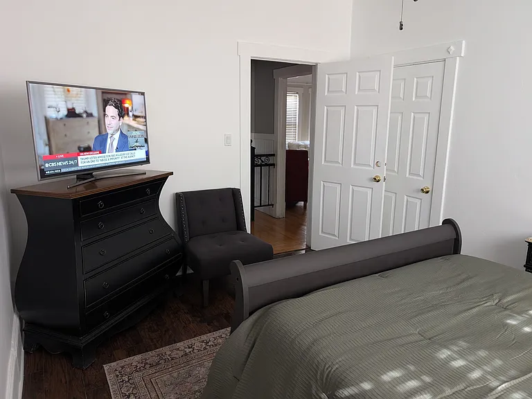 457 Willis Ave — Photo 3