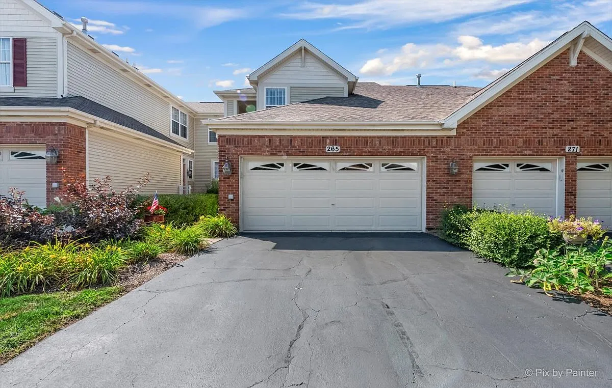 2 bed, 2.5 bath, 1789 sqft, $2,700 — Photo 1