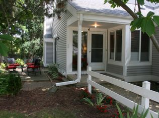 4 Bayberry Trl, Madison, WI 53717