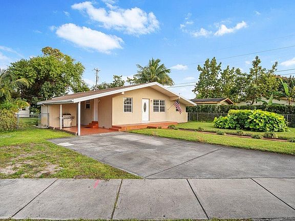 2nd image of 6528 Pines Parkway