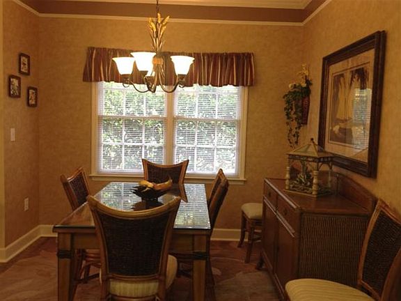 5th image of 110 Brinkley Pl