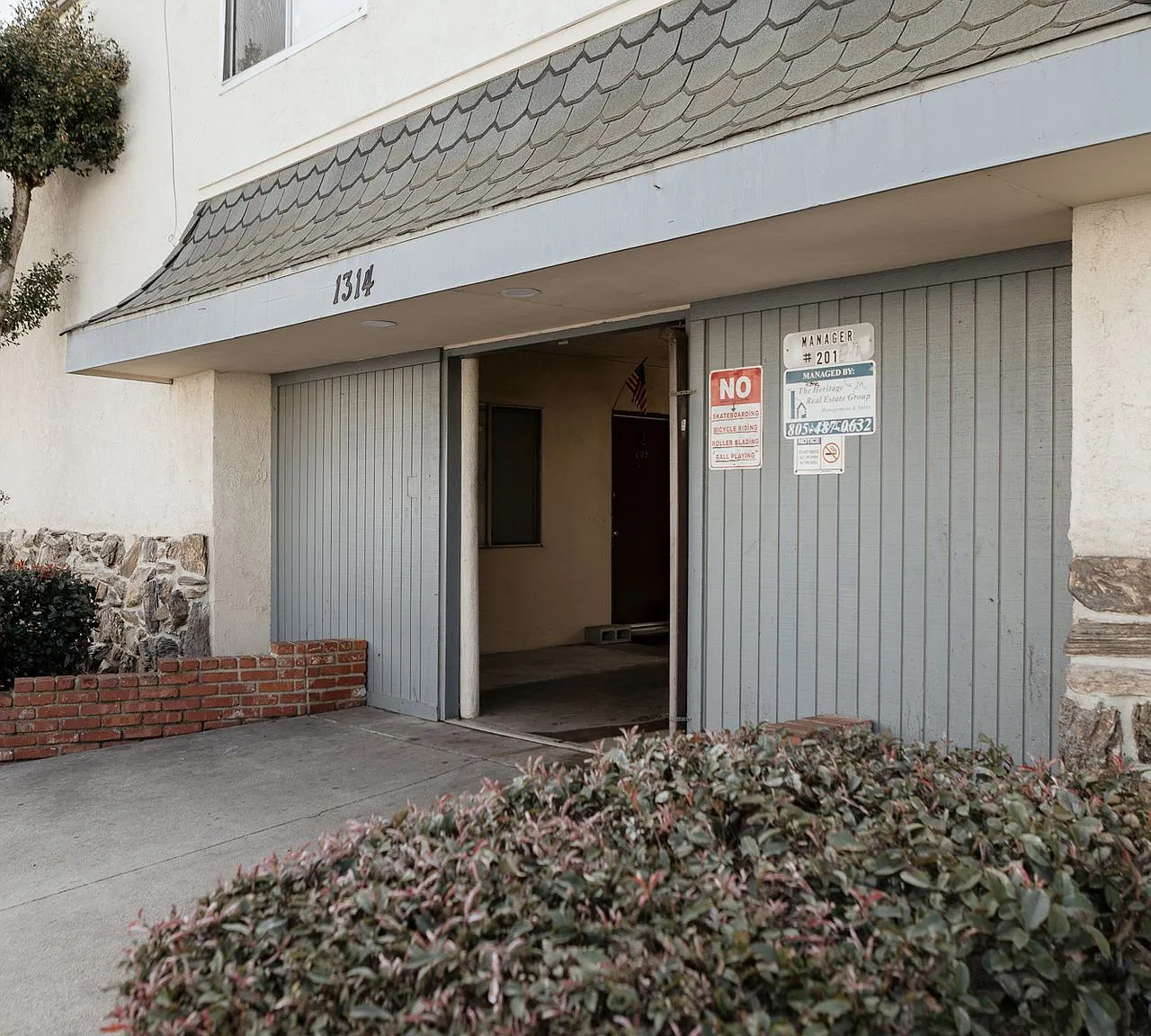 1314 Edgewood Way — Photo 3