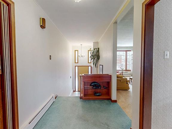5th image of 35 Wishingwell Road