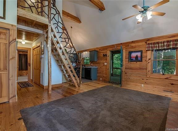 Laurel ladder to loft bedroom