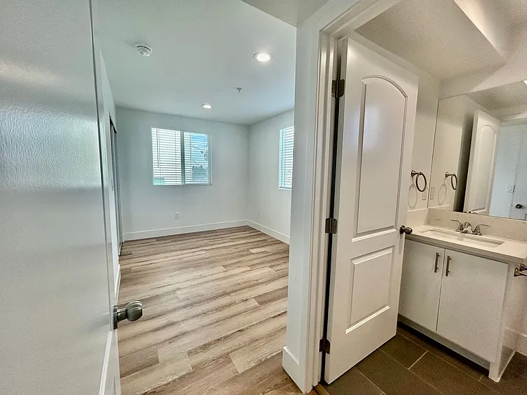 8418 S Main St — Photo 17