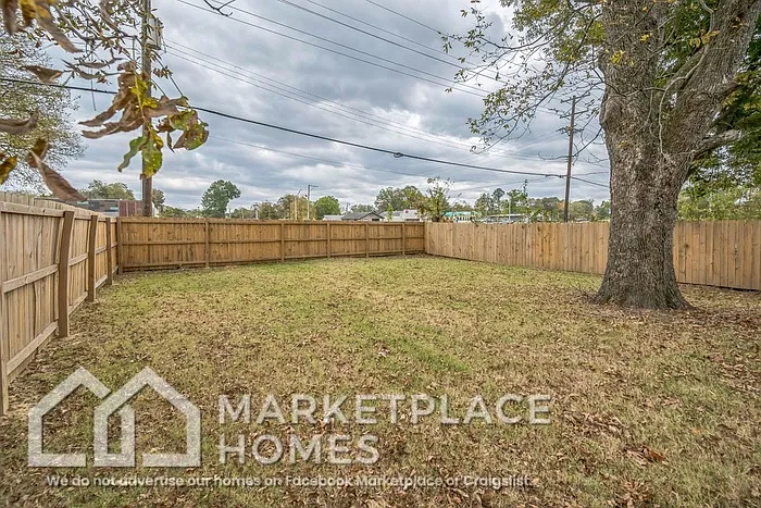 2102 Moss St — Photo 28