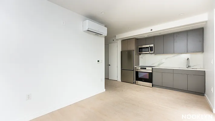 Rented by Nooklyn NYC LLC | media 104