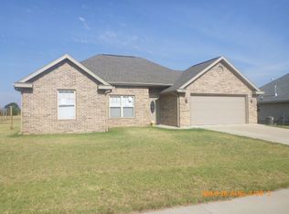 12493 Meadow Oaks Ln, Farmington, AR 72730