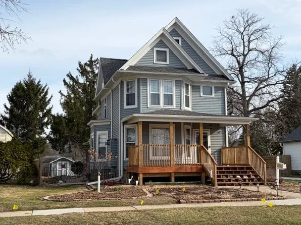 1214 Laurel Ave, Janesville, WI 53548