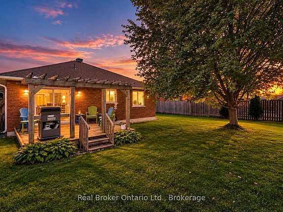 2nd image of 22 Burton Cres
