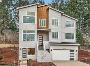 10025 SE Nicholas Dr, Happy Valley, OR 97086