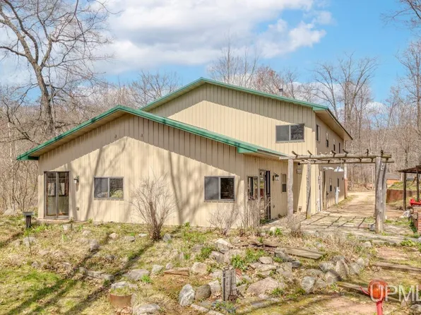 W9565 Pike Plains Rd, Dunbar, WI 54119