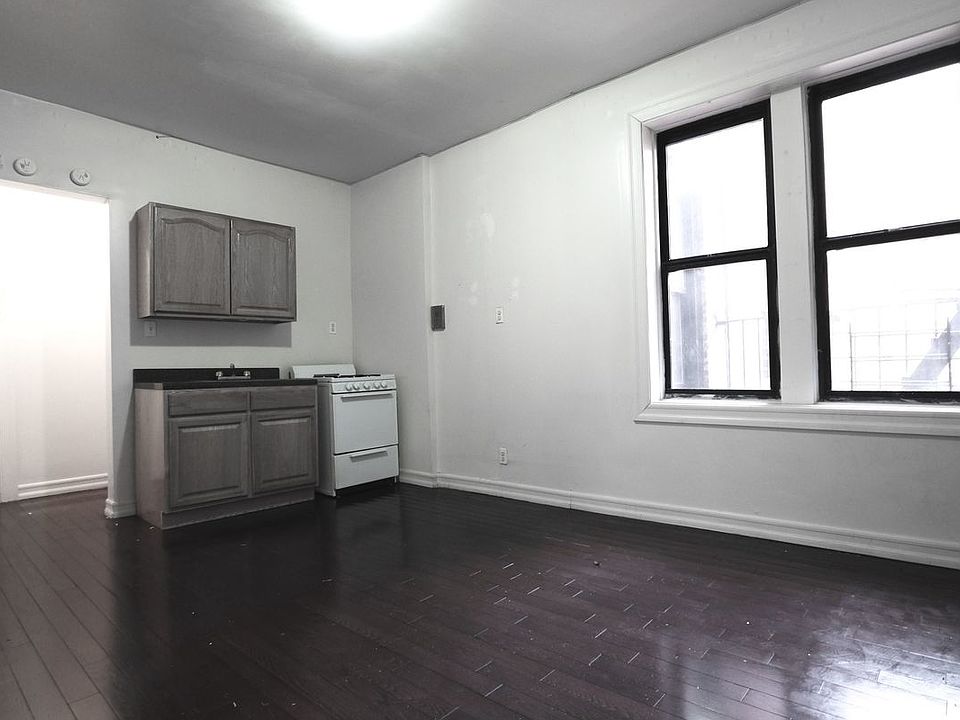 1st image of 30 Cooper St APT 3E