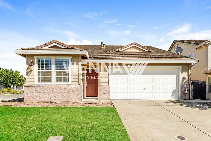 1st image of 2856 Cardinal Dr