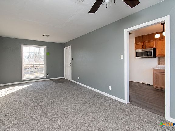 3rd image of 906 Erath Dr