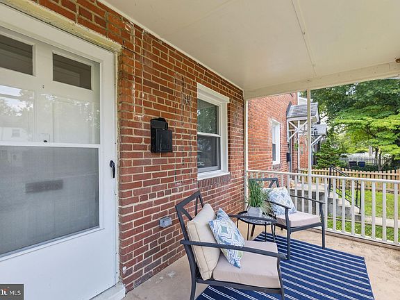 2nd image of 2211 Arlington Ter